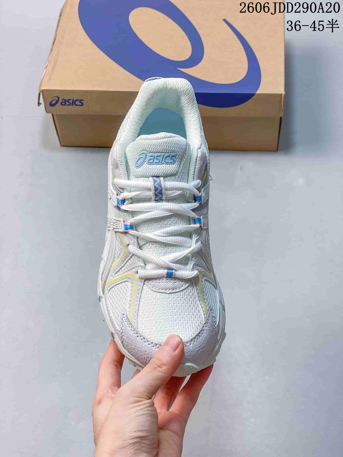 ASICS Gel-Kahana 8 Trail Running Sneakers White Blue