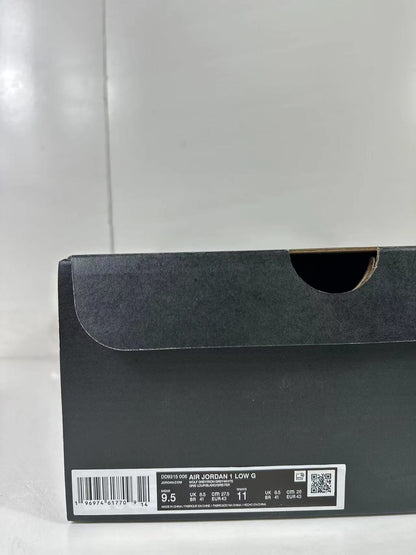 Black shoebox with a visible label showing style code DD9315-006 and sample size information.