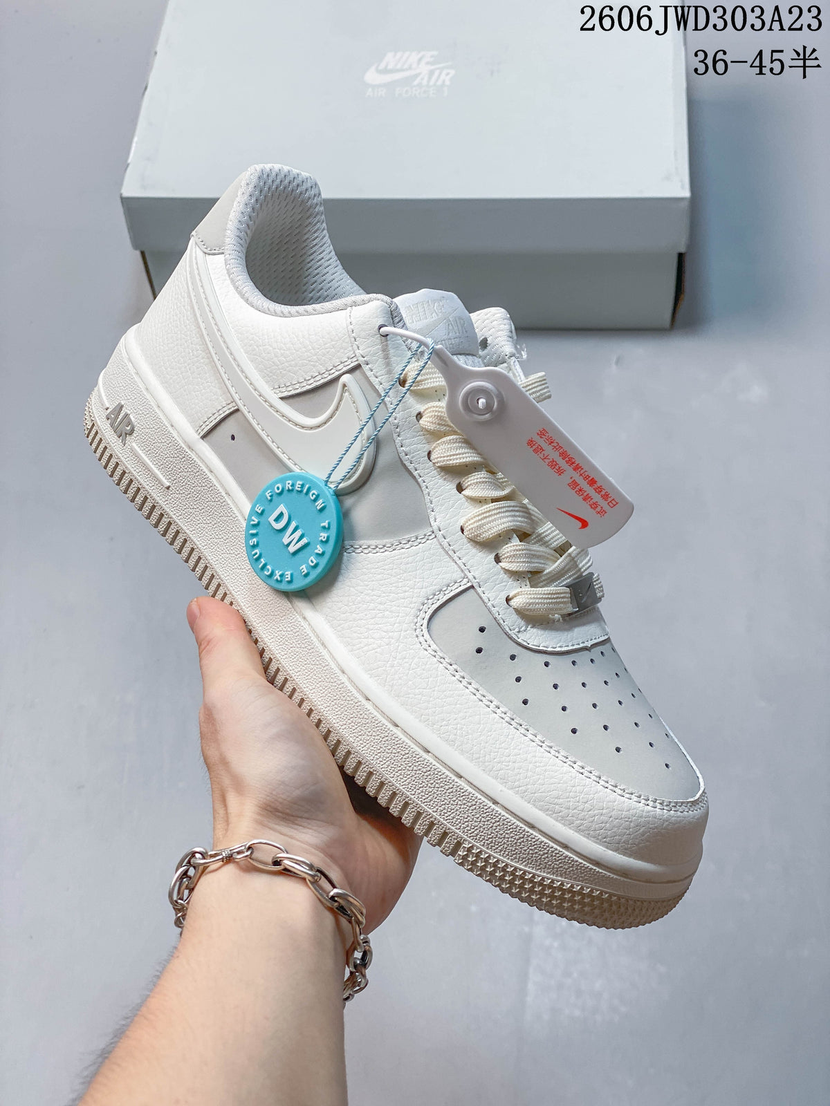 Nike Air Force 1 '07 Low White Sneakers