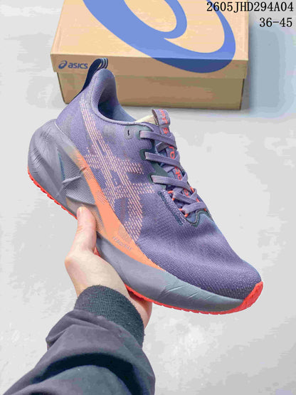 ASICS NOVABLAST 5 LE Running Shoes 1011B974-031