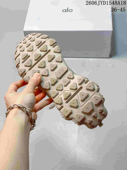 Alo Yoga Trail Running Shoes – Taupe