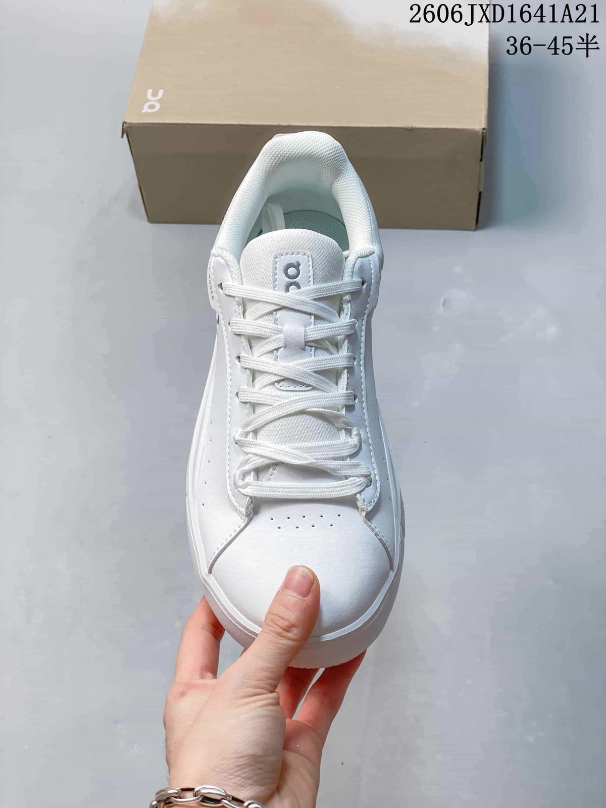 On The Roger White Low-Top Sneakers