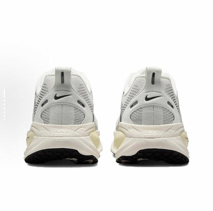 Nike Vomero 18 Running Shoes HM6803-101, Beige