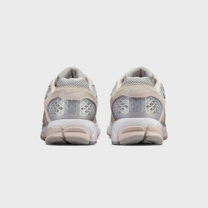 Nike Zoom Vomero 5 - Light Orewood Brown / Light Smoke Grey / White