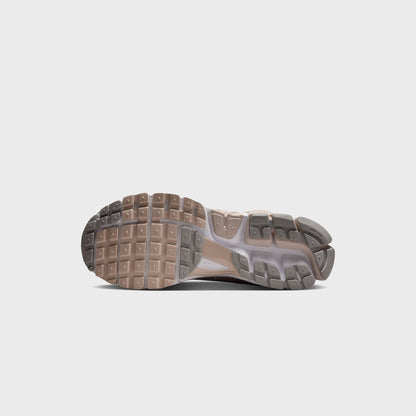 Nike Zoom Vomero 5 - Light Orewood Brown / Light Smoke Grey / White