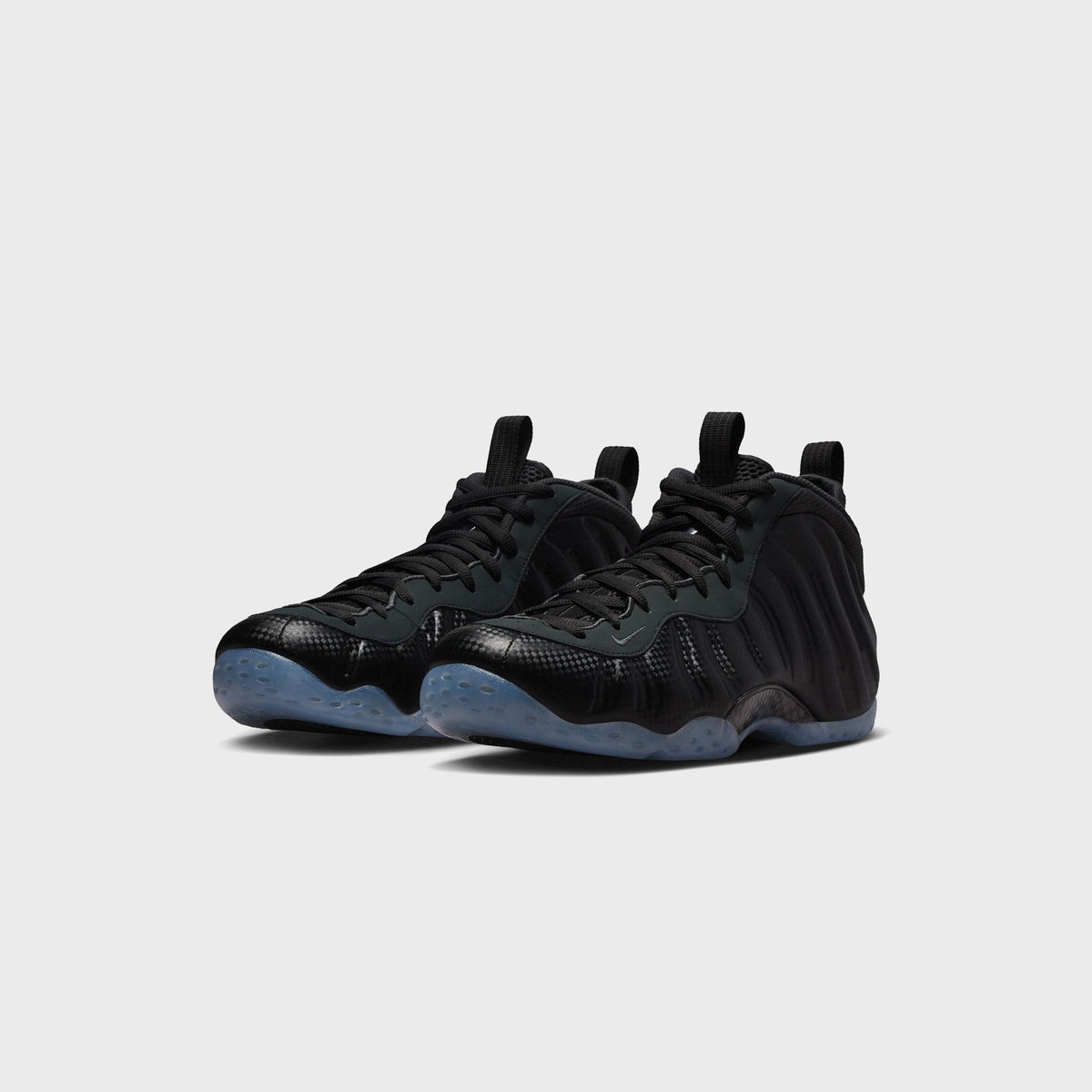 Nike Air Foamposite One - Black / Dark Smoke Grey