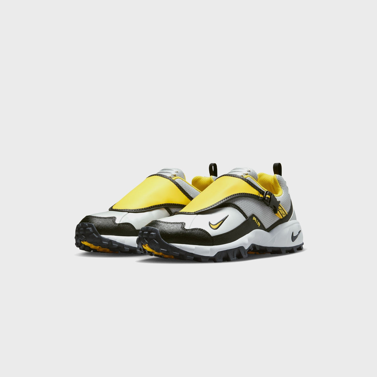 Nike ACG Phassad - Black / Yellow Zest / Metallic Silver