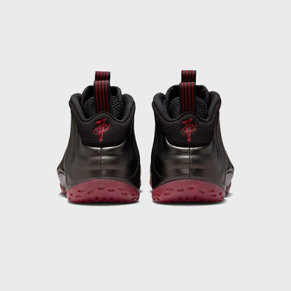 Nike Air Foamposite One - Black / Varsity Red
