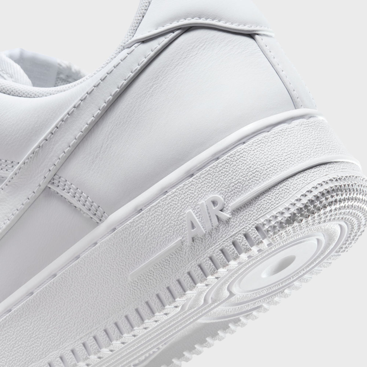 Nike Air Force 1 Low Retro PRM - Triple White