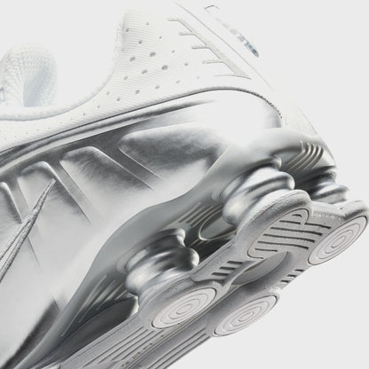 Nike Shox R4 SE - Metallic Silver / White / Off-White
