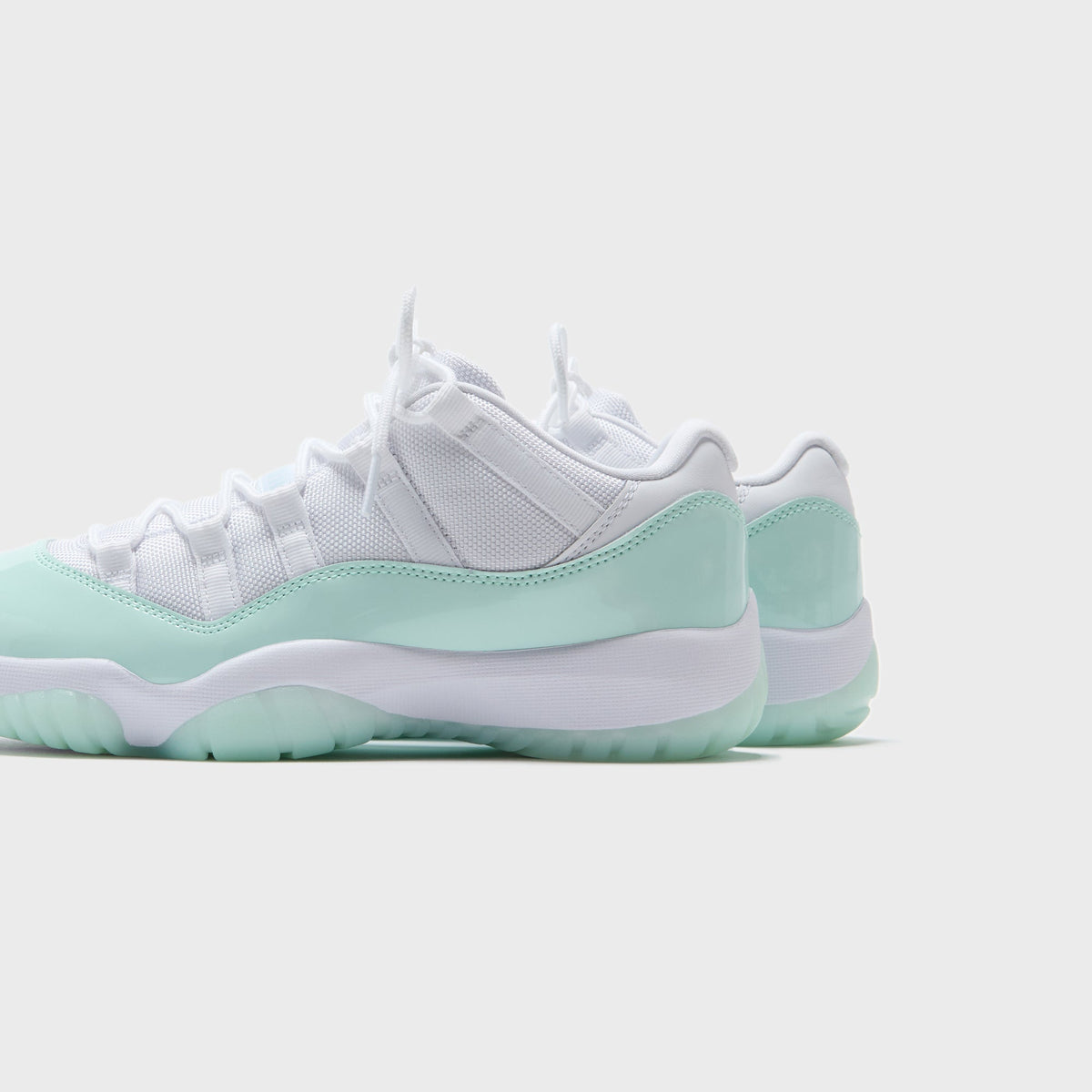 Jordan Air Jordan 11 Retro Low - White / Igloo