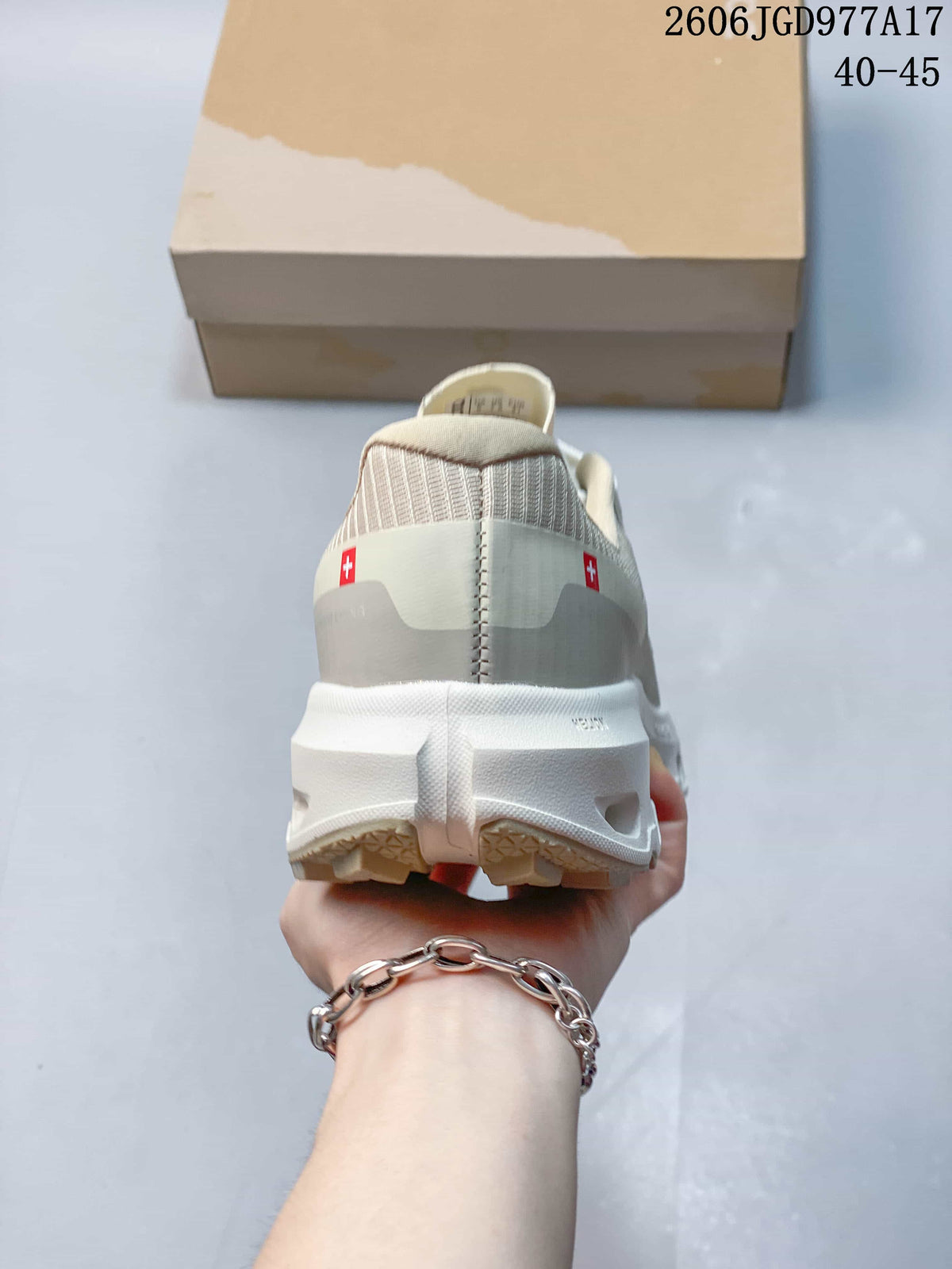 On Cloudvista 2 Trail Running Shoes in Beige