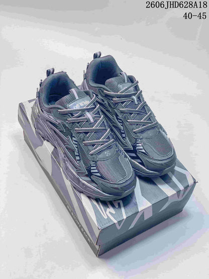 Off-White Be Right Back Low-Top Sneakers in Gray 611380ASWPR