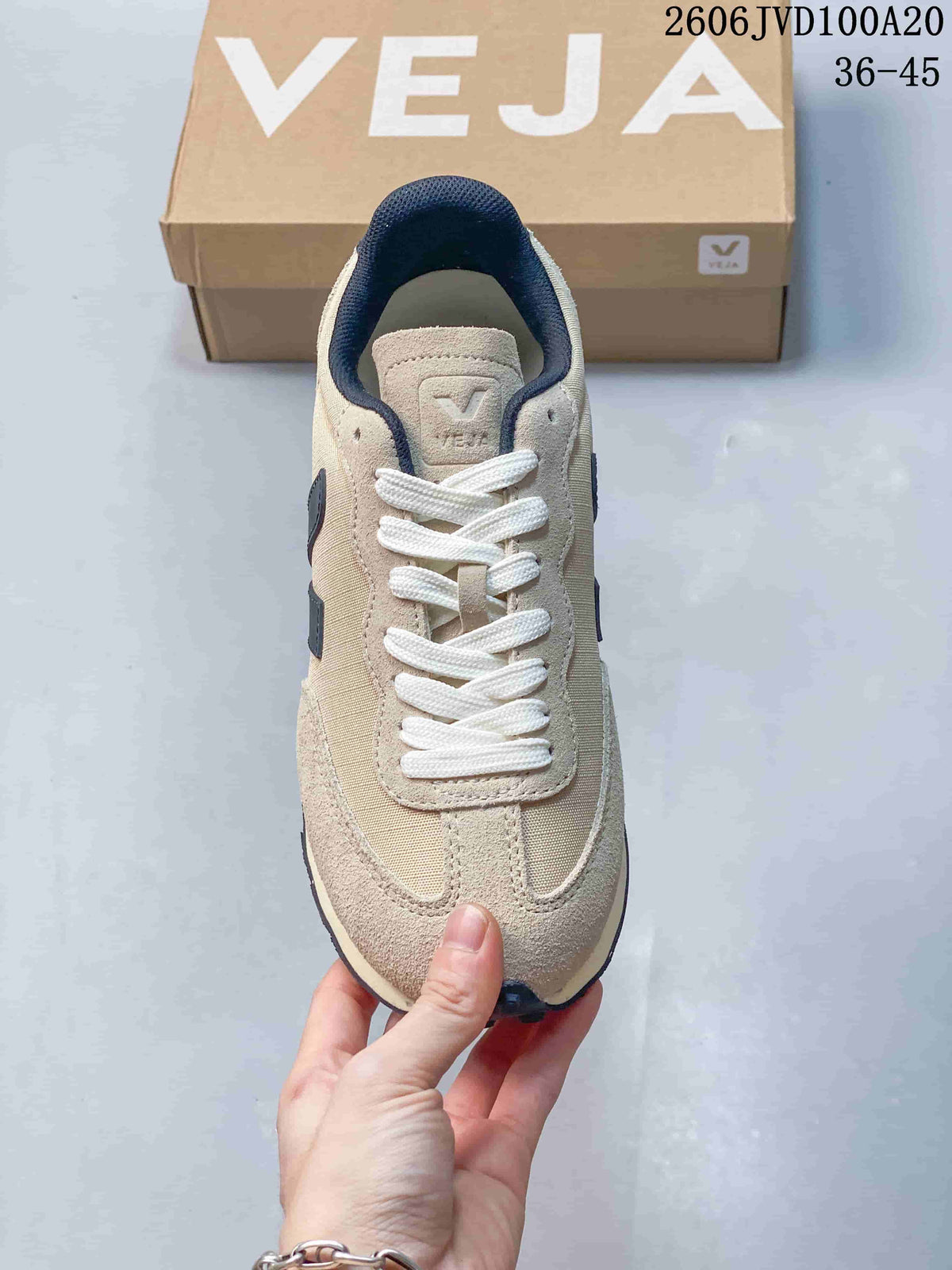 Veja Esplar Low Sneakers Beige Navy 06JVD100A20