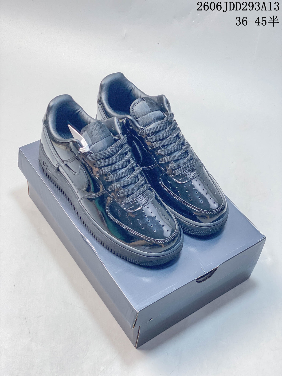 Nike Air Force 1 '07 Low Black Sneakers