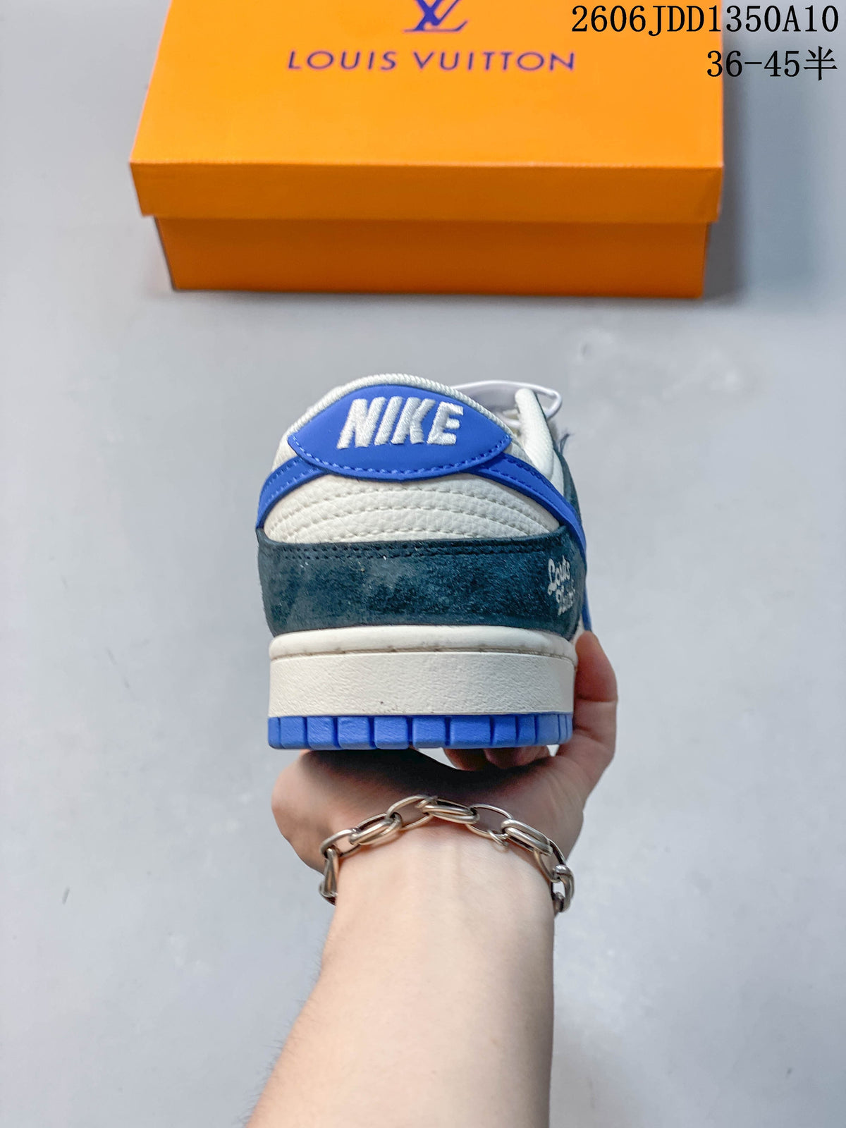 Nike SB Dunk Low White Blue Sneakers