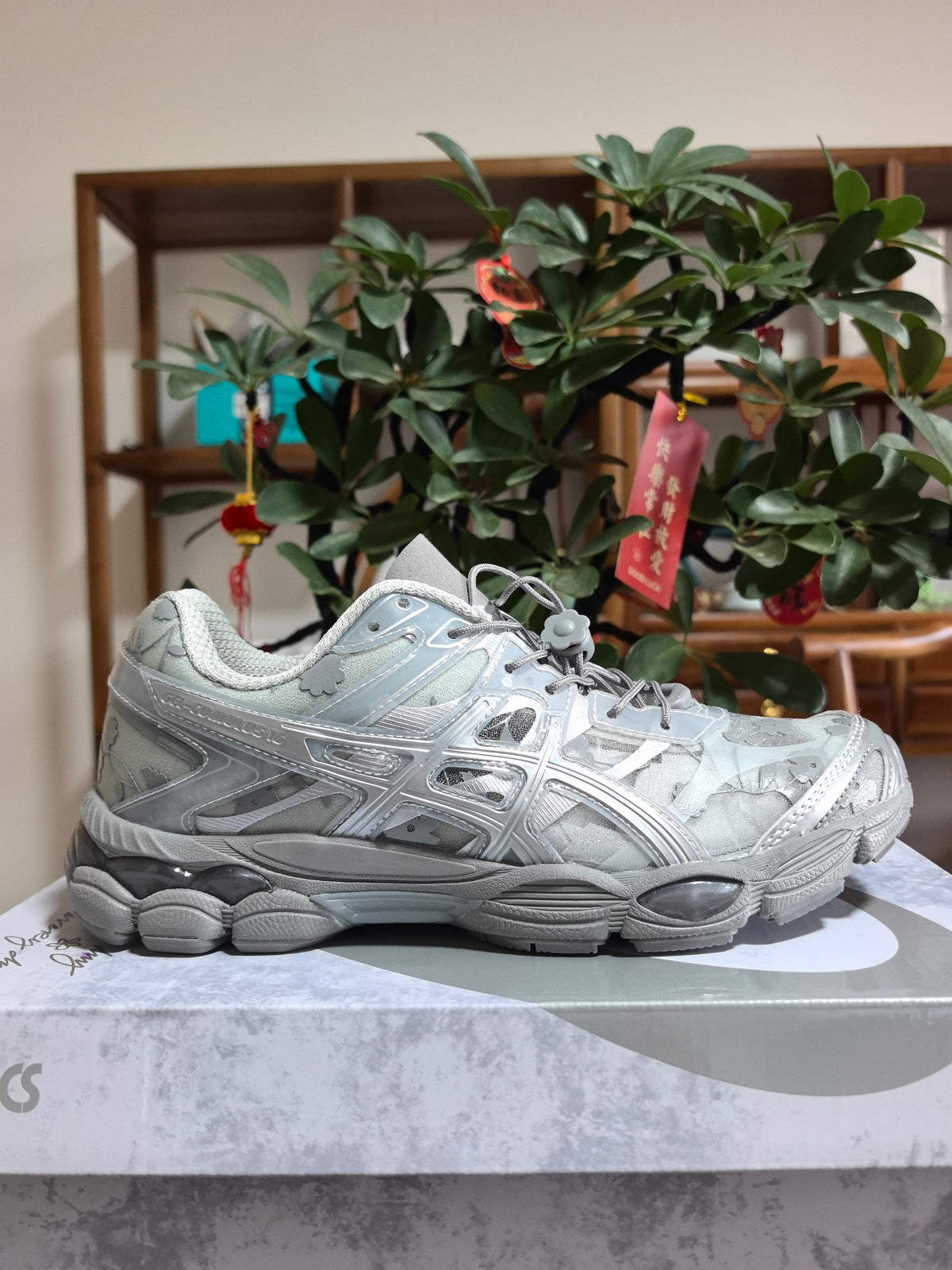ASICS GEL-B3 Sneakers in Grey and Silver