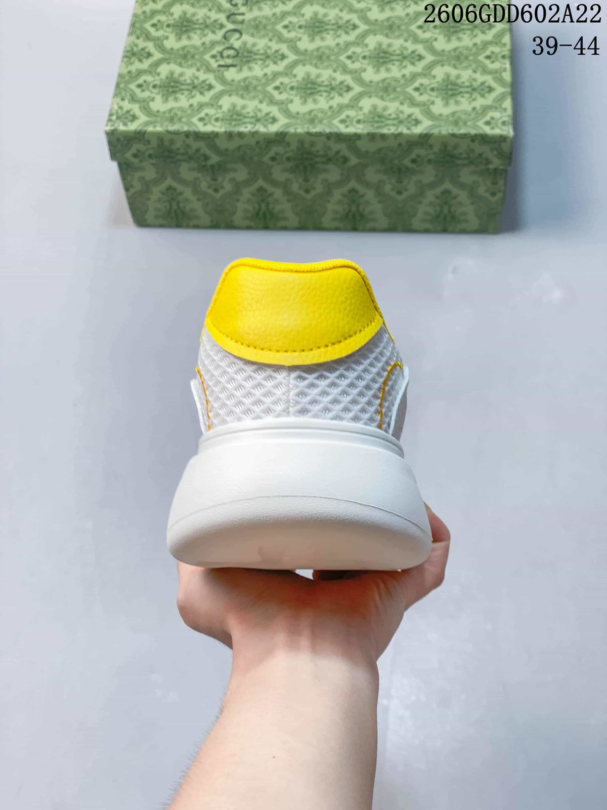 Dior White and Yellow Lace-Up Sneakers 2606GDD602A22