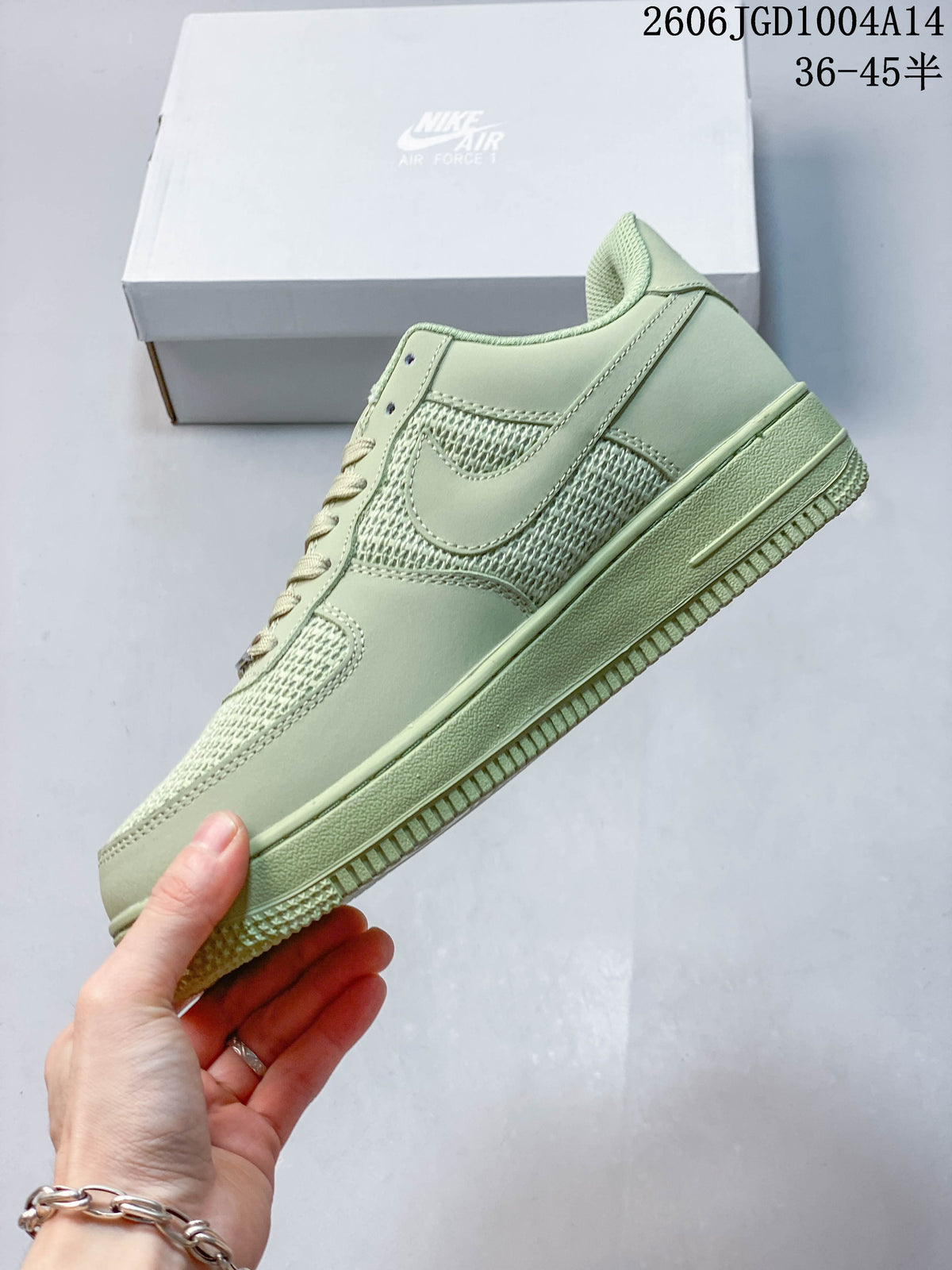Nike Air Force 1 '07 Low Sneakers in Pale Green