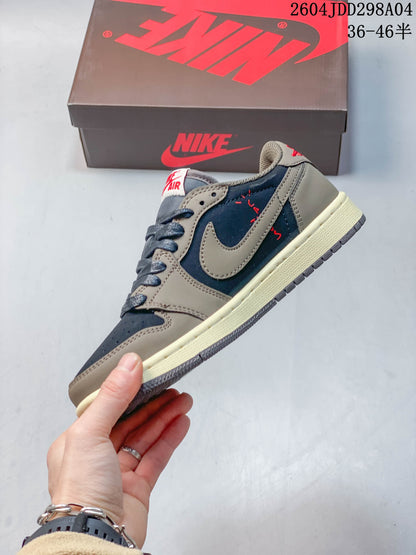 Jordan 1 Low Travis Scott Mocha Sneakers
