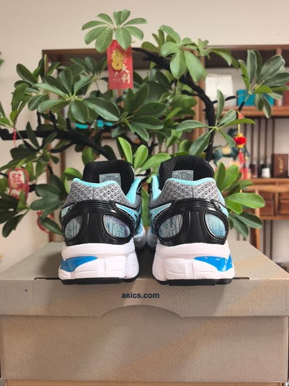 ASICS GEL-NIMBUS 16 Sneakers in Black, Gray and Ice Blue