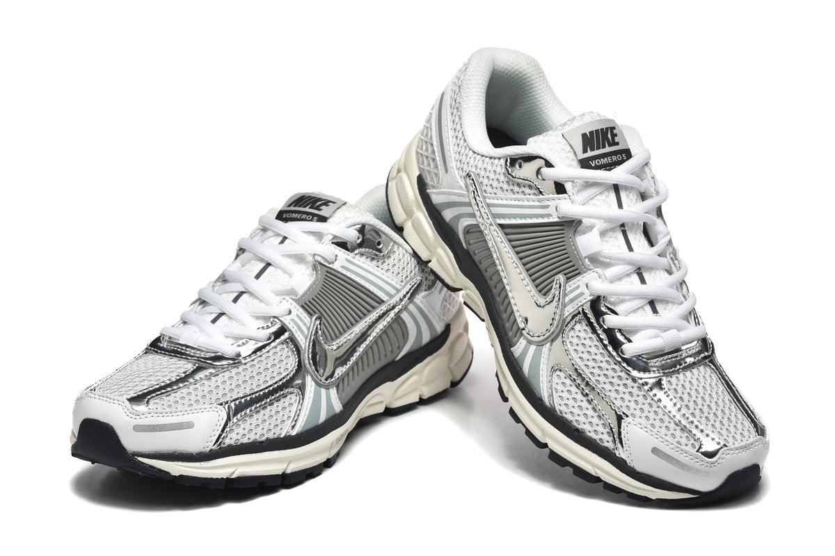 Nike Vomero 5 Silver and White Sneakers