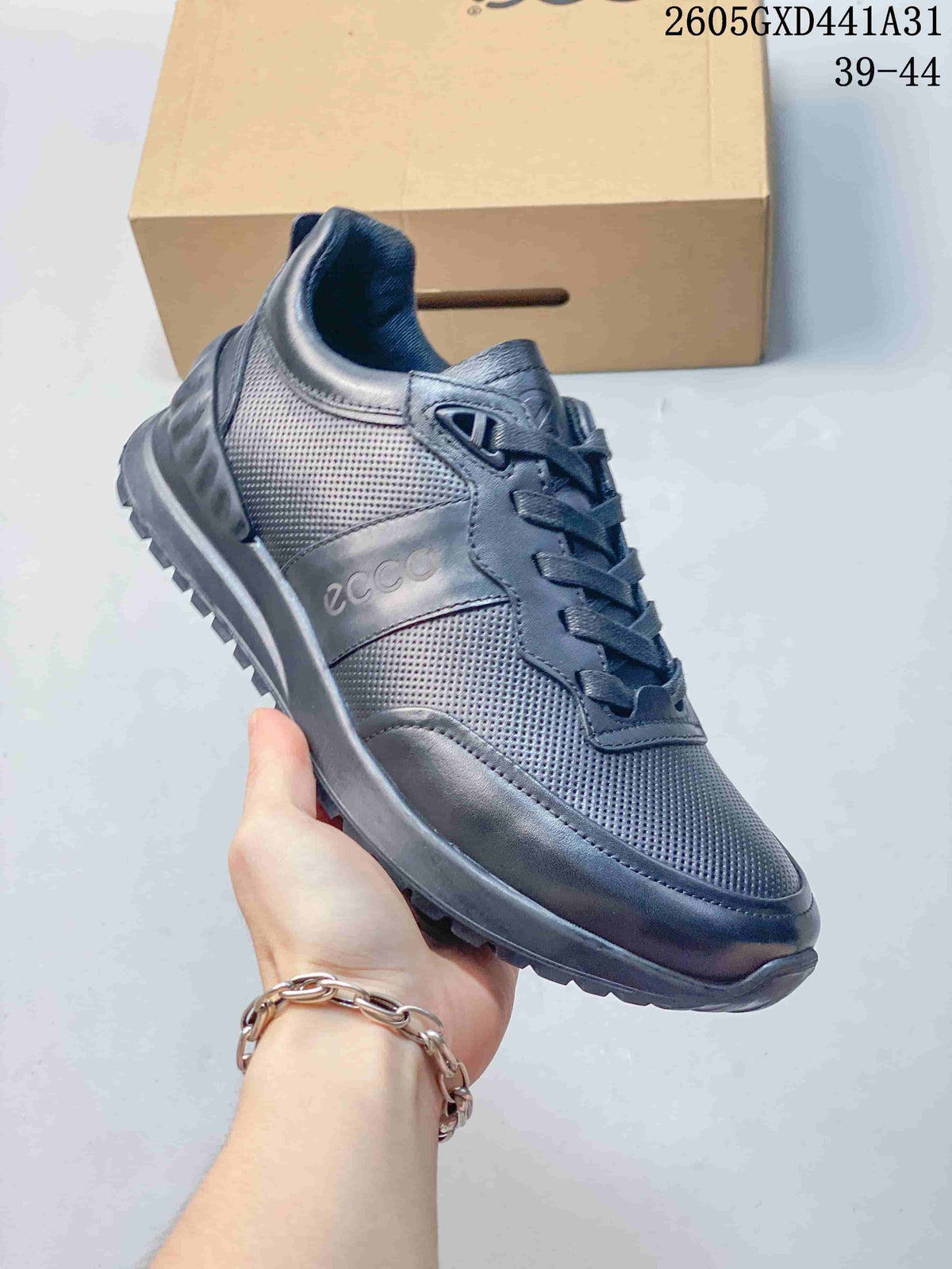 ECCO Casual Sneakers in Navy