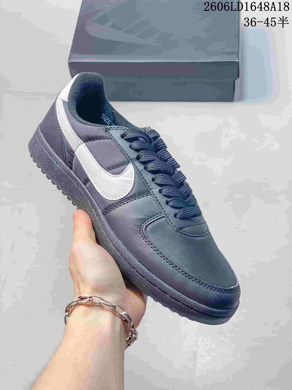 Nike Field General 82 SP Low-Top Sneakers