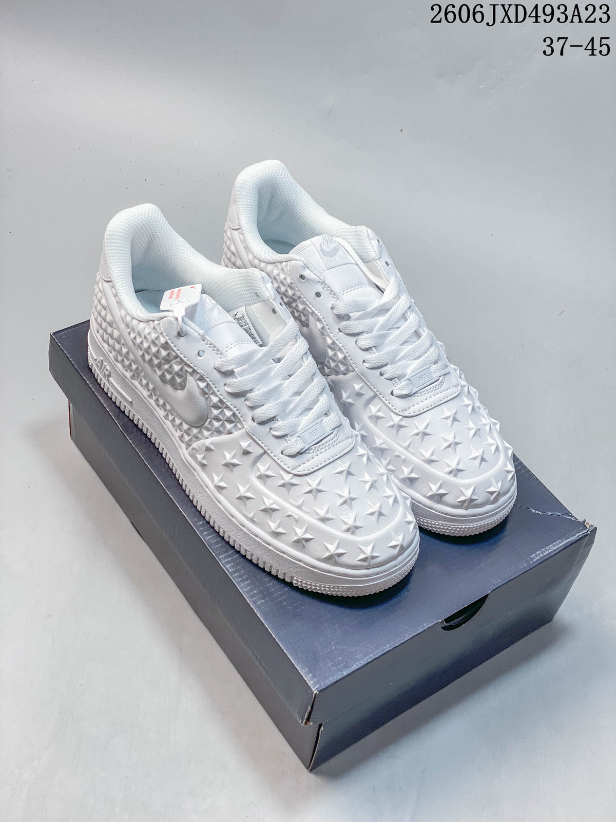 Nike Air Force 1 '07 Low White Star-Embossed Sneakers