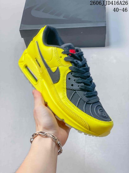 Nike Air Max 90 Retro Sneakers