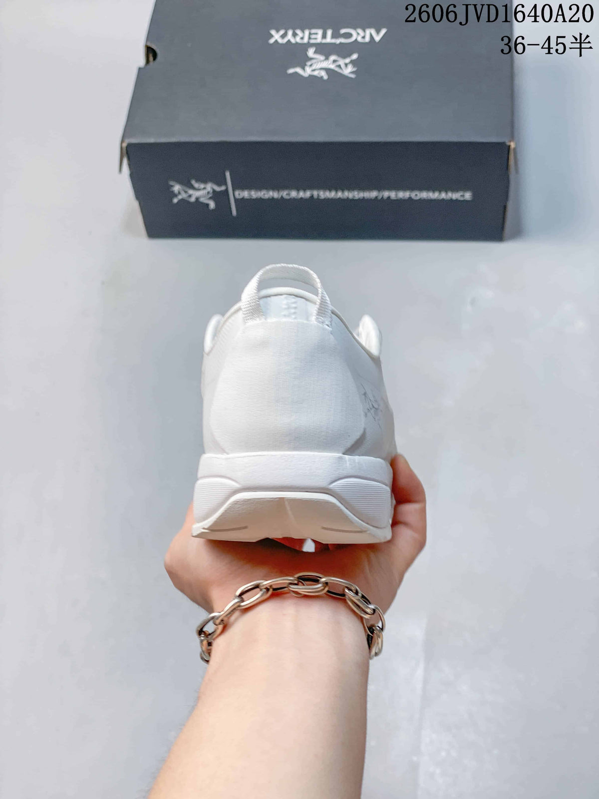 Arc'teryx Konseal LT White Hiking Shoes