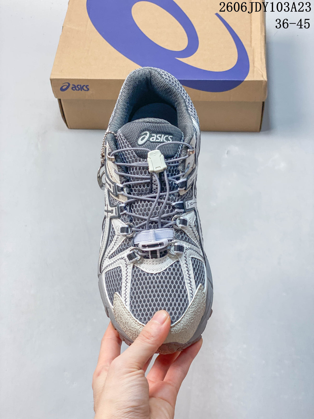 ASICS Gel-Kahana 8 Trail Sneakers in Grey