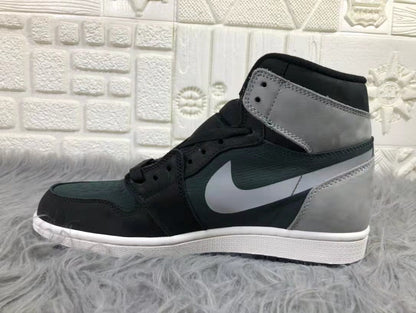 Side view highlighting the black and dark green upper, grey ankle panel, light side detail and high-top silhouette.