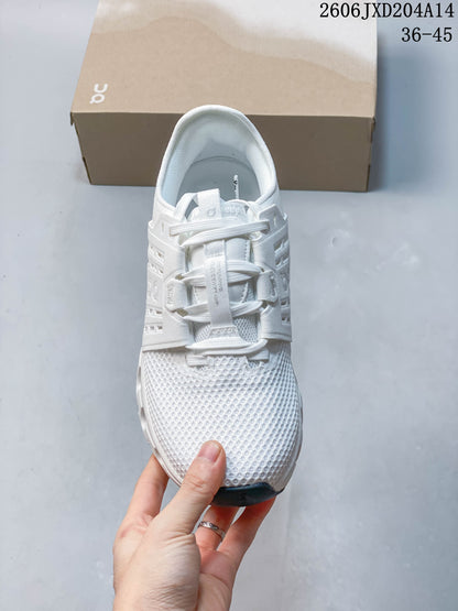 On Cloudswift Amp Running Shoes, White, 06JXD204A14_002