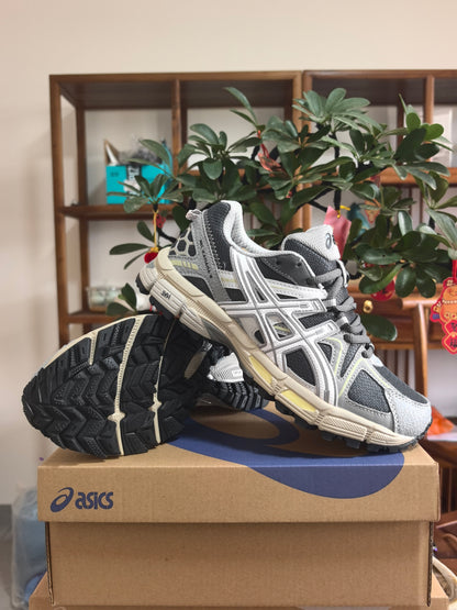 ASICS K10 Sneakers in Gray and Black