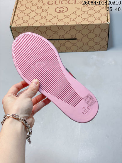 Gucci Pink Retro Low-Top Sneakers with Web Stripe 2606HXD1820A10