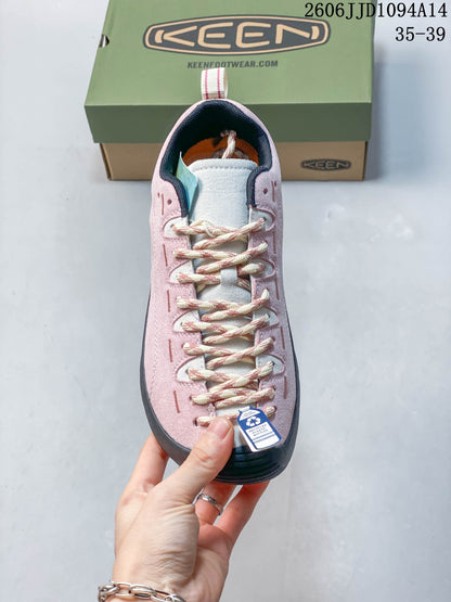 KEEN Jasper Low-Top Sneakers in Pink