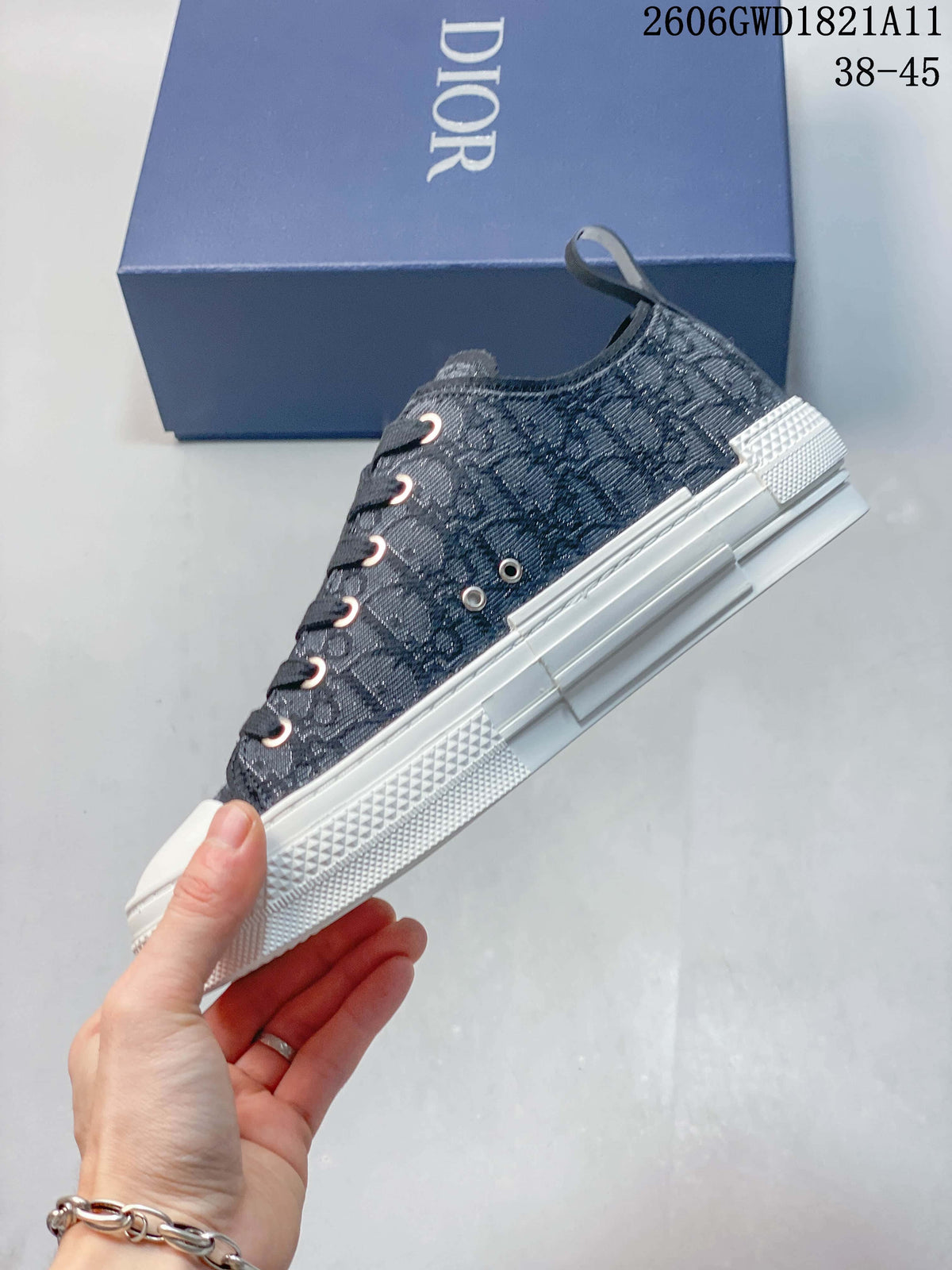Dior B23 Low-Top Sneakers in Gray
