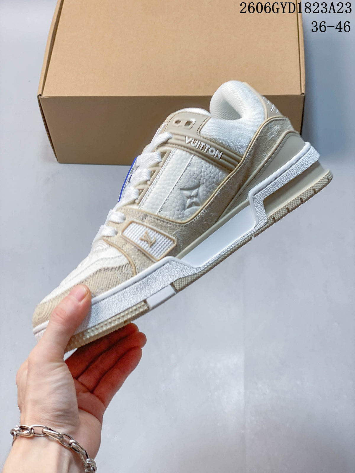 Louis Vuitton Trainer Low Sneakers in White and Beige