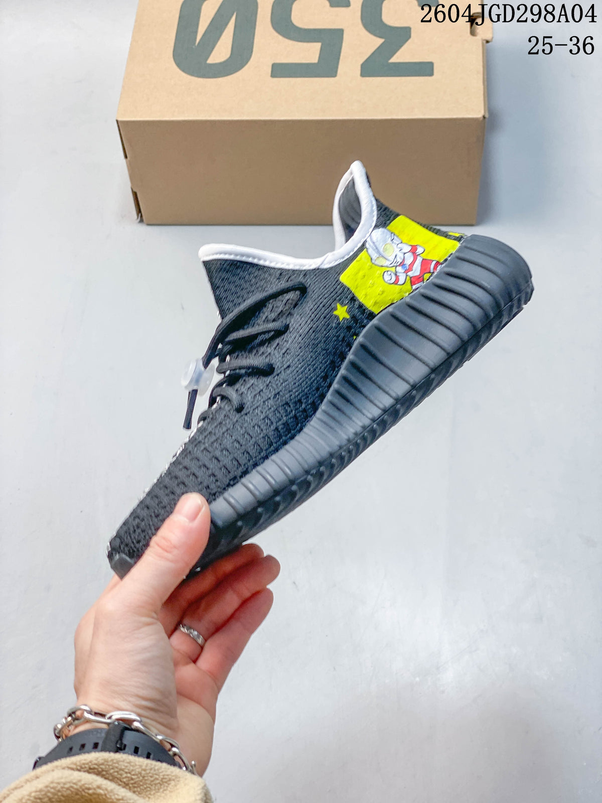 adidas Yeezy 350 V2 Kids Sneakers, Charcoal Graphic