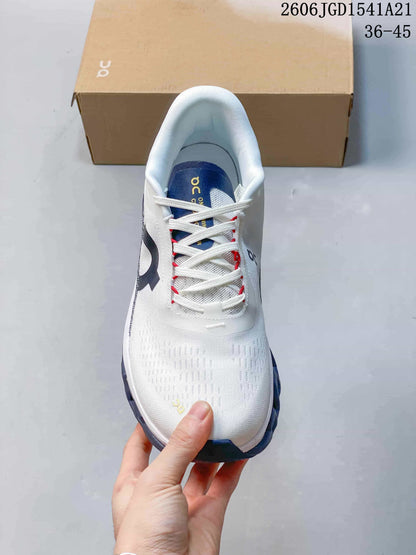 On The Roger Advantage Sneakers White Blue 612210ASOWE