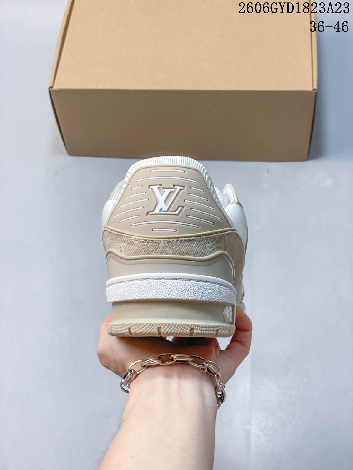 Louis Vuitton Trainer Low Sneakers in White and Beige