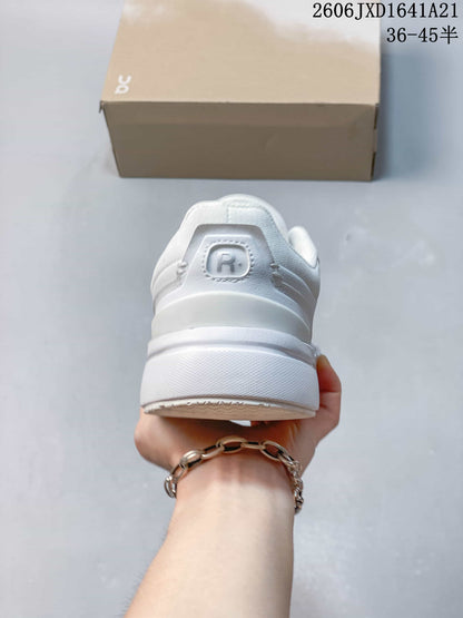 On The Roger White Low-Top Sneakers