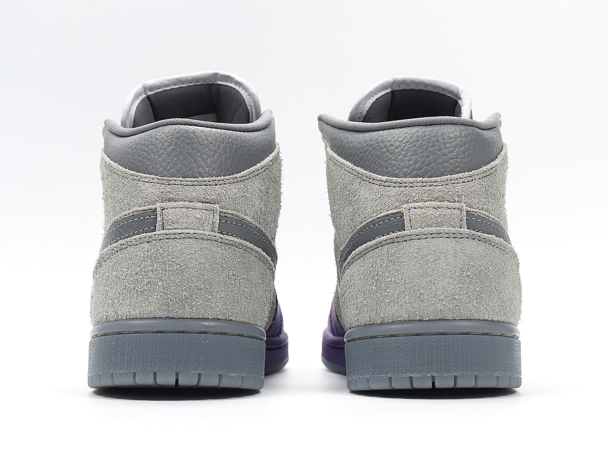 Rear view showing the padded grey collars, ankle panels and grey outsoles.