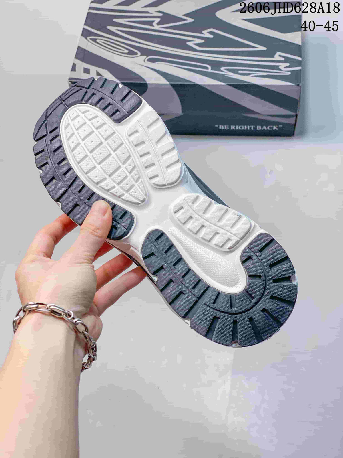 Off-White Be Right Back Low-Top Sneakers 611380ASWPR
