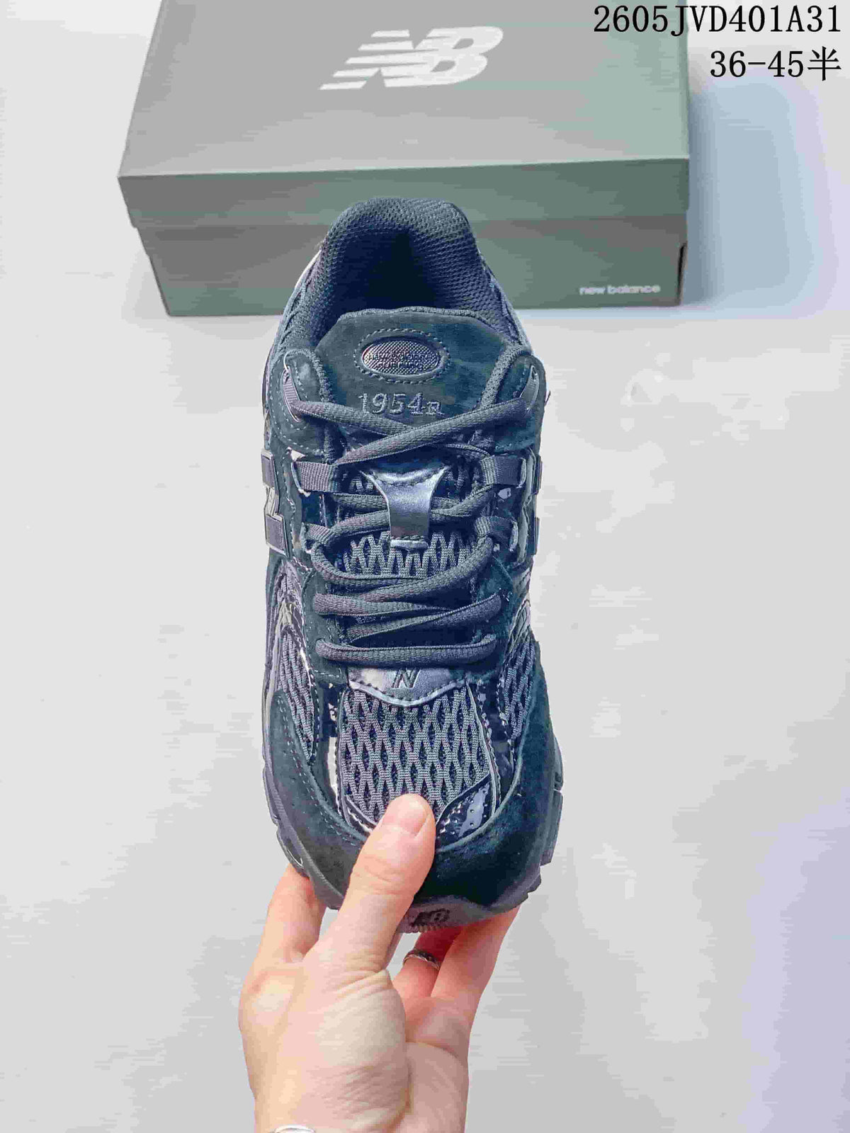New Balance 997 Sneakers in Charcoal Gray