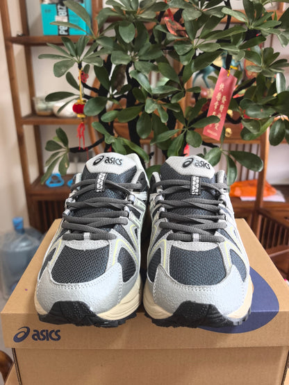 ASICS K10 Sneakers in Gray and Black
