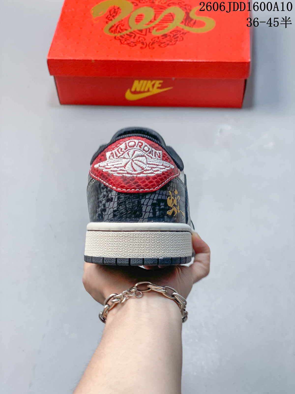 Travis Scott x Jordan 1 Low Stüssy-Style Sneakers, Grey Red