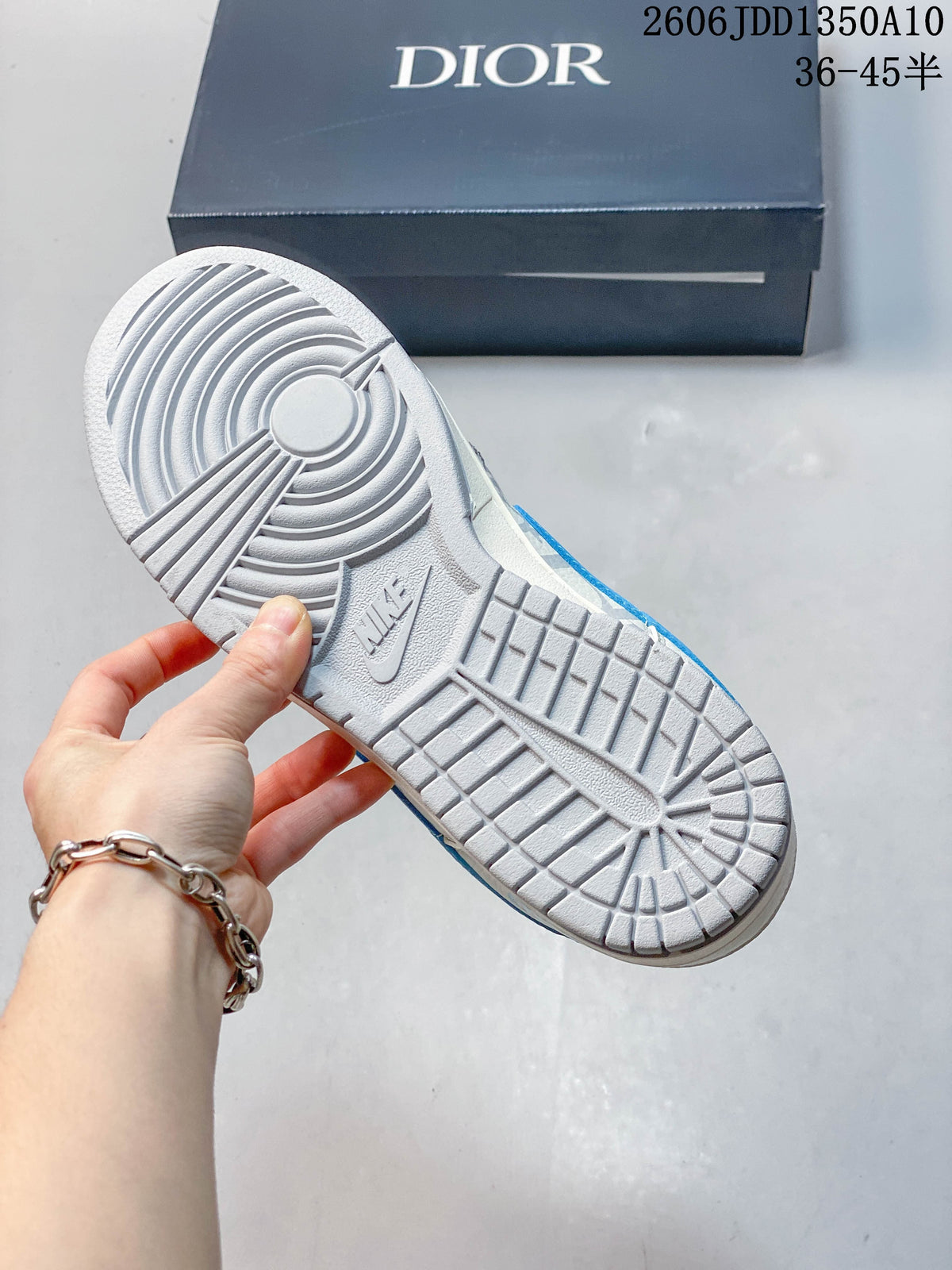 Nike SB Dunk Low White Blue Elephant Print Sneakers