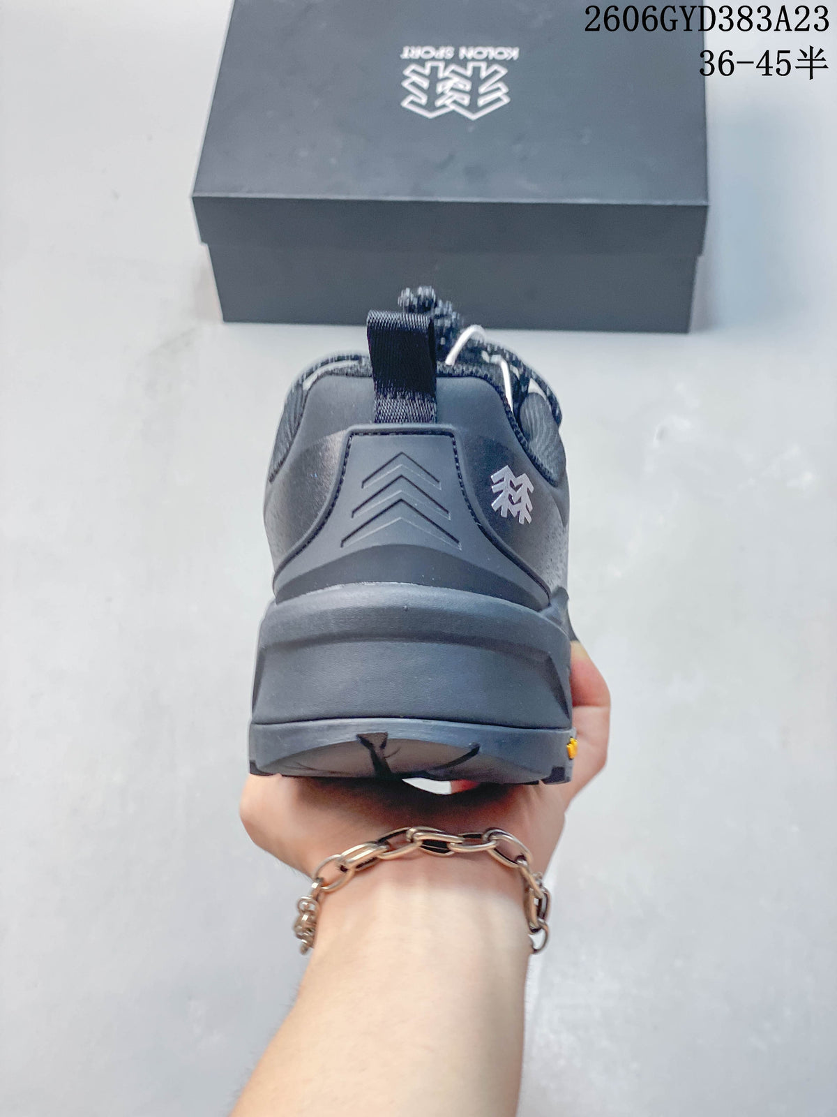 Kolon Sport MA Approach Venti Mega Hiking Sneakers